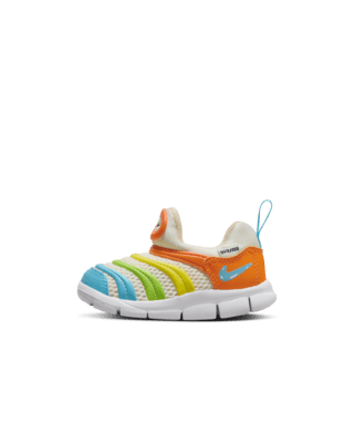 Nike dynamo free sneaker online